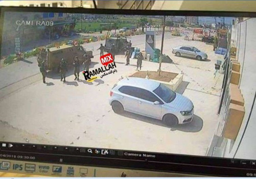 الإحتلال يداهم محلات تجارية في جنين و يستولي على تسجيلات كاميرات مراقبة
