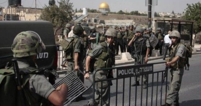 الاحتلال يستبيح القدس .. اقتحامات للاقصى واجراءات عسكرية مشددة في احياء المدينة