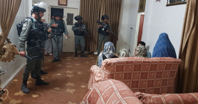 الاحتلال يشن حملة اعتقالات ومداهمات واسعة الليلة الماضية