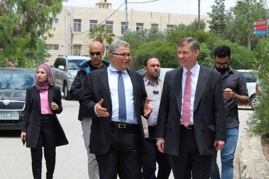 صور : القنصل البريطاني العام في ضيافة جامعة القدس