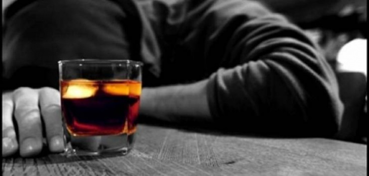 العلماء يختبرون عقارا جديدا للتخلص من إدمان الكحول