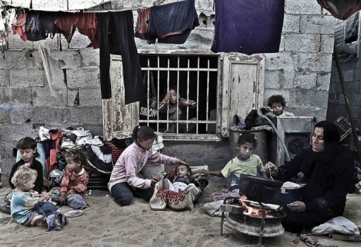 وزير إسرائيلي: هذا شرطنا لتحسين حياة الغزيين