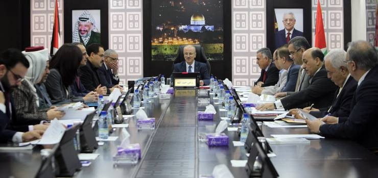 الرجوب لوزراء الحمدالله: رجعوا الفلوس وإلا ..