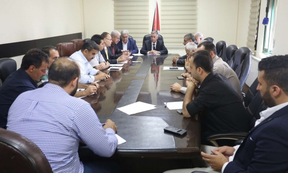 الأعرج يطّلع على احتياجات بلديات جنين وطوباس والكفريات