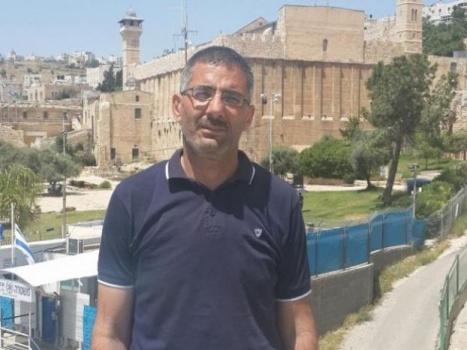 احتجاز عارف جابر بعد ان وثق استشهاد صبارنة