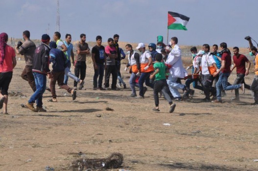 جرحى مسيرة العودة : سنستمر بالتظاهر على الحدود حتى تحرير فلسطين .