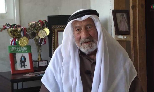 وفاة والد الأسير القيادي بحماس جبر أبو عليا