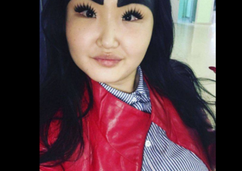 بالصور.. حاجبا هذه الفتاة أكثر غرابة مما تتصورون!