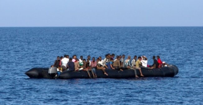 مصرع 51 مهاجرا بغرق قاربهم قبالة سواحل تونس