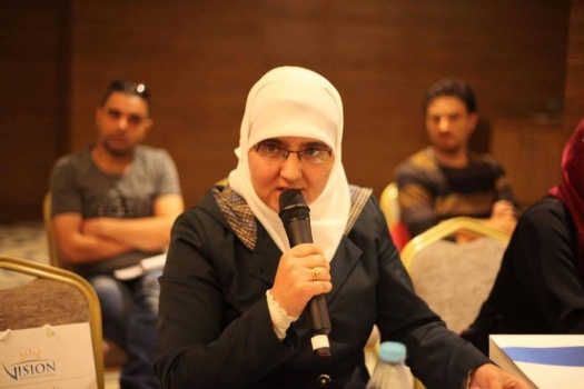 الاحتلال يعتقل عضو بلدية الخليل سوزان العويوي