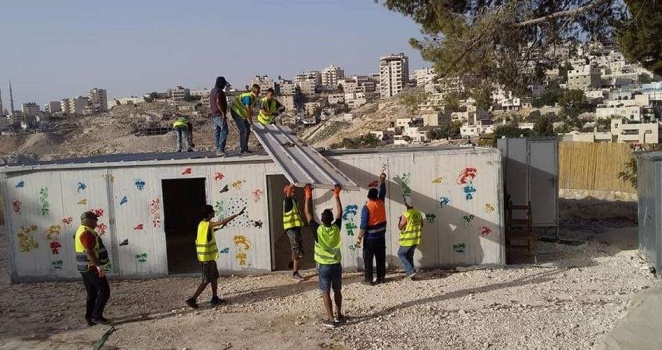 الاحتلال يهدم روضة أطفال ومركز نسوي بتجمع جبل البابا شرقي القدس