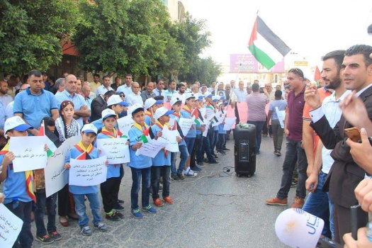 بالصور..وقفة جماهيرية في طوباس رفضا لقرار الاحتلال نهب مخصصات الشهداء والأسرى