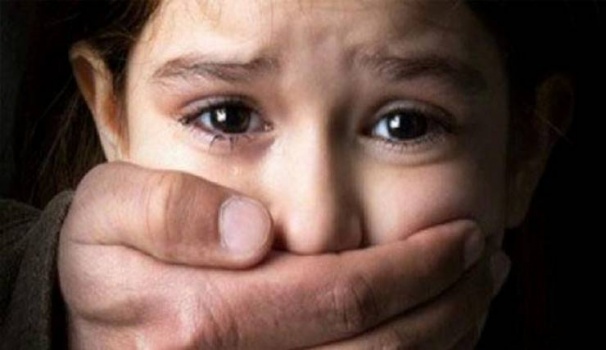 قتل ابنته ليقدمها قرباناً لـ'الجن' ليخرج كنزاً من تحت منزله