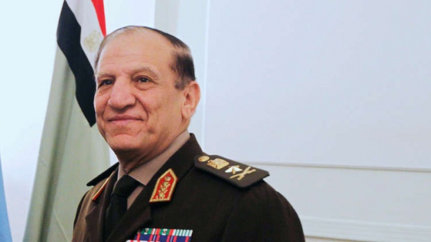 رئيس الأركان المصري السابق عنان في حالة "حرجة"