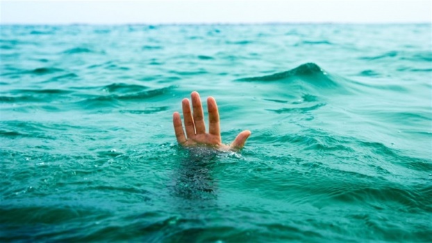 ضحّى بحياته لإنقاذ ابن أخيه من الغرق....