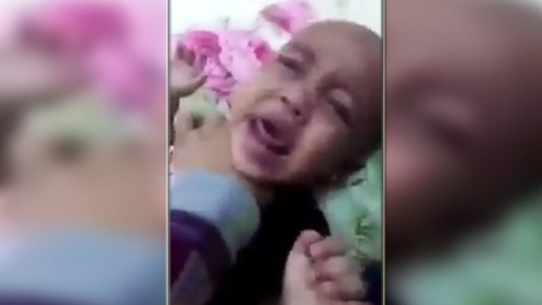والد التوام المعنفتين "جوري وجود " يظهر تفاصيل الفيديو الصادم لهما