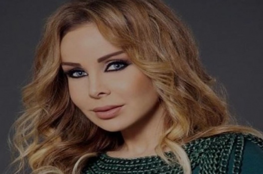 “شاهد” الفنانة اللبنانية رولا سعد تثير جدلا واسعا: لا أحب أمي ولن أحزن عليها إذا ماتت .