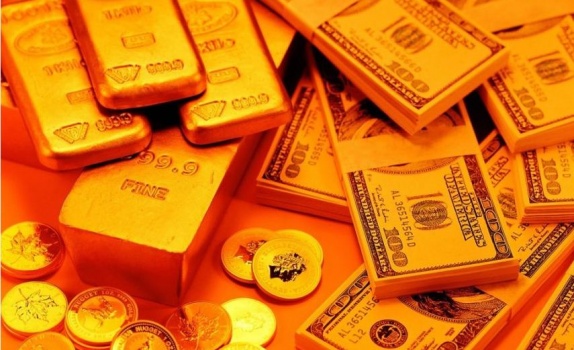 تصريحات ترمب ترفع سعر الذهب وتهبط بالدولار