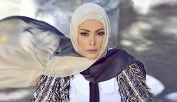 صورة| أمل حجازي تكشف حقيقة خلعها الحجاب ..!