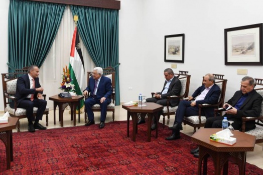 رام الله: الرئيس يعرض على ملادينوف آخر المستجدات .