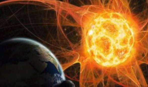 علماء الفلك يحذرون من عاصفة مغناطيسية في آب