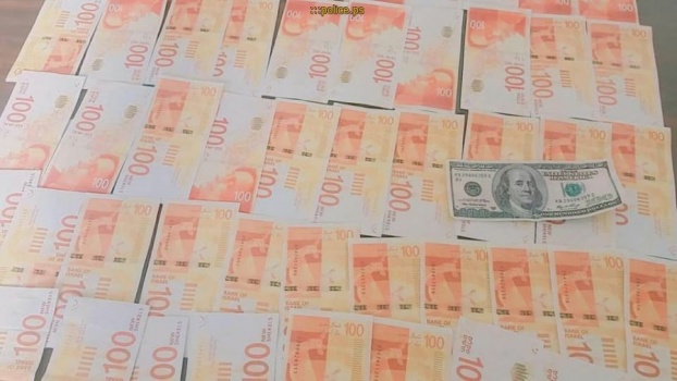 الشرطة تقبض على شخصين بحوزتهما عملة مزيّفة وقطعة أثرية في جنين