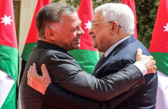 ما الذي بحثته الرئيس عباس مع ملك الأردن؟
