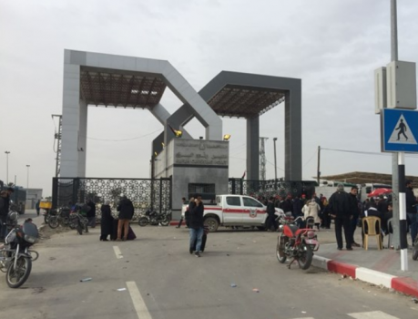 مصر تقرر فتح معبر رفح في كلا الاتجاهين