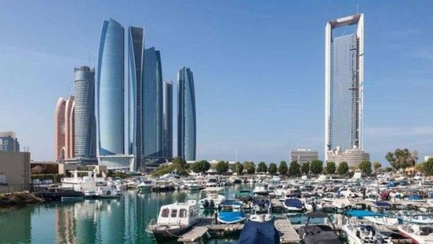 الإمارات تمنح العمال الأجانب مهلة لتعديل أوضاعهم