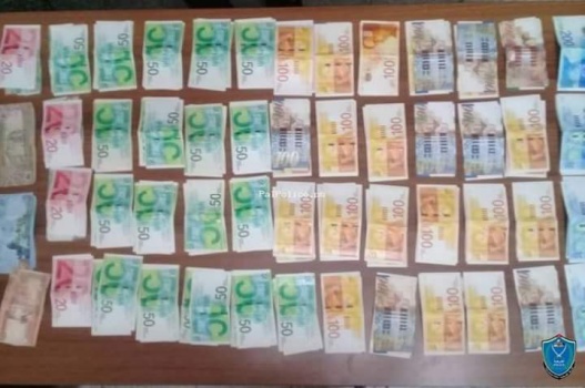 الشرطة تقبض على متسول وبحوزته مبلغ 10 آلاف شيكل في الخليل