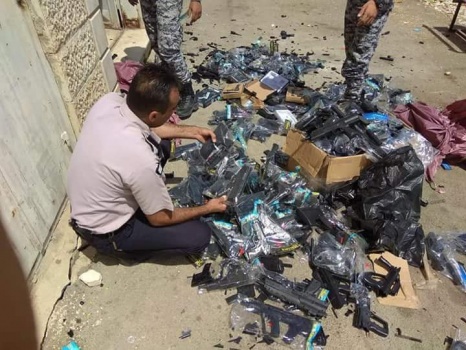 الضابطة الجمركية والإقتصاد يتلفان500 قطعة ألعاب خرز ممنوعة من التداول في جنين