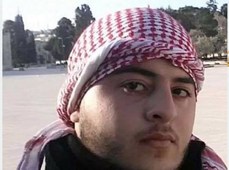 الاحتلال يعتقل نجل الشهيد أبو صبيح على حاجز قلنديا