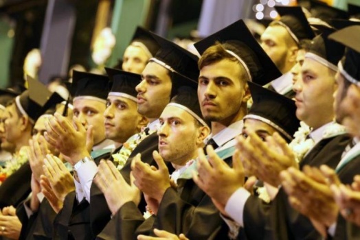 الإحصاء: بطالة الخريجين الشباب تجاوزت 55%