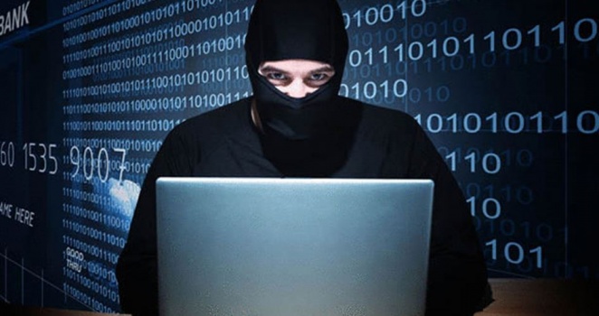 أفلام محرجة لشخصيات تنتشر بعد فضحها.. إزدياد جرائم "الإبتزاز الإكتروني" بالضفة.. وما أخفي أعظم!