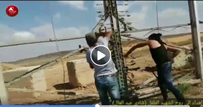 "الشباب الثائر" يسيطر على معدات للاحتلال شرق بيت حانون
