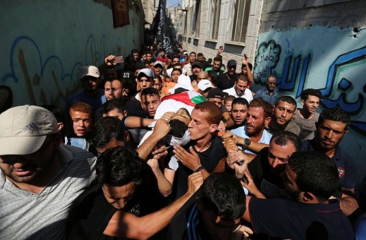 جماهير غزة تشيع الشهيد محمد الصادق
