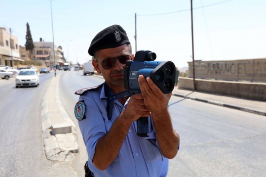 بالصور..حملة مكثفة للقضاء على كافة مظاهر الفلتان المروري في الضفة