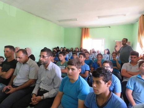 وقائي جنين ينظم محاضرة حول الإستخدام الآمن للإنترنت ومخاطر الإبتزاز الإلكتروني لطلبة مدرسة صير