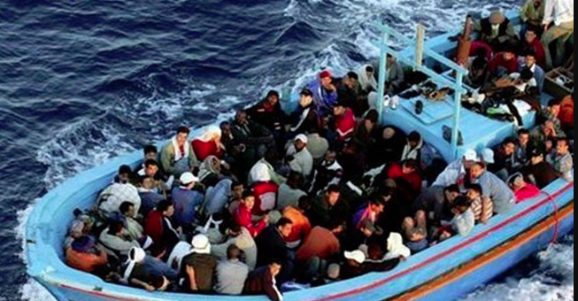 إسبانيا تعلن إنقاذ 447 مهاجرا من الغرق