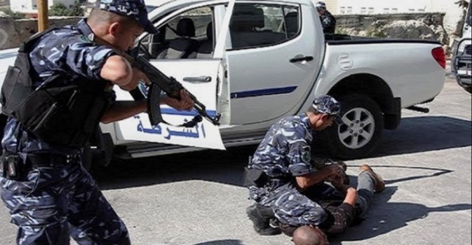 المحافظ: مسلحون يهاجمون مركبة بنابلس ويسلبون مبلغ كبير من المال