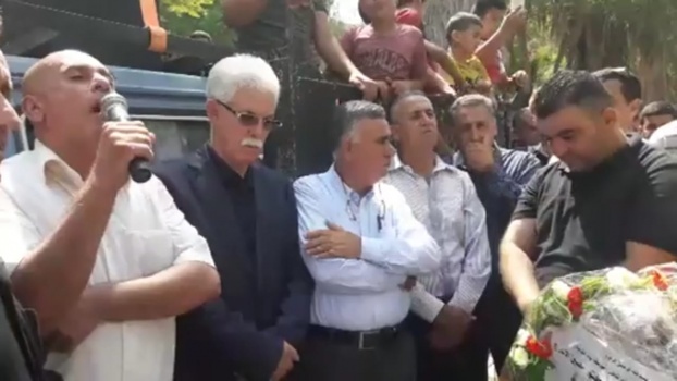 وفد من نادي الأسير الفلسطيني وهيئة شؤون الأسرى والمحررين يقدم التعازي بوفاة رئيس بلدية جبع