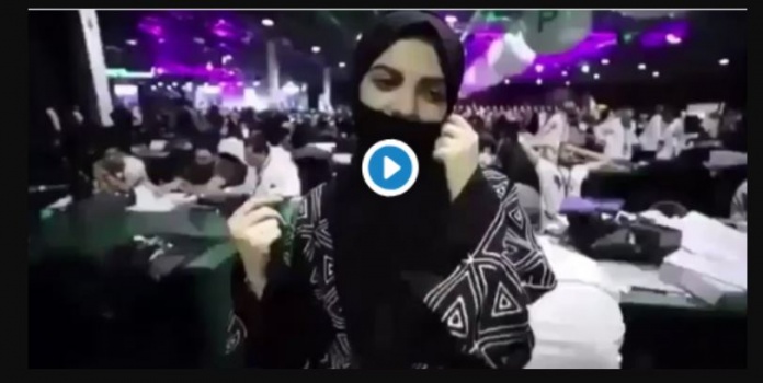 شابة سعودية تثیر موجة من الجدل بهذا الفيديو