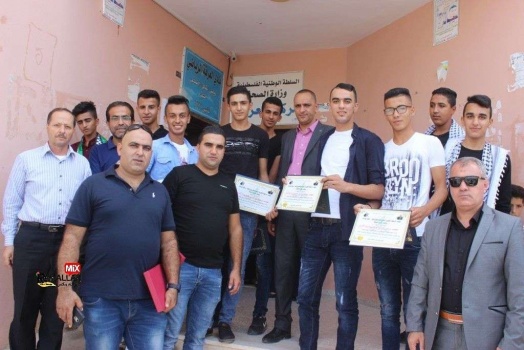 بالصور..تكريم طلبة الثانوية العامة “إنجاز” في قرية العرقة غرب جنين