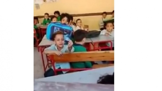 تلميذ مصري يشتكي معلّمته بحرقة:" أريد أن أنام ربع ساعة فقط"