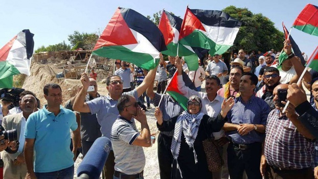 هيئة مقاومة الجدار والاستيطان تعلن "النفير العام" في الخان الأحمر