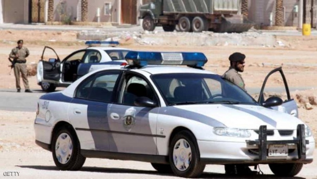 السعودية.. القبض على عصابة الصرافات الآلية