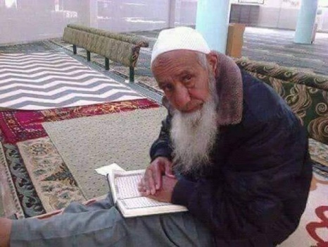 استشهاد مسن برصاص الاحتلال وسط قطاع غزة
