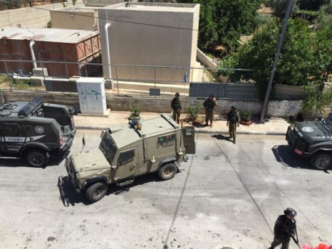 الاحتلال يشن حملة اعتقالات في الضفة والقدس
