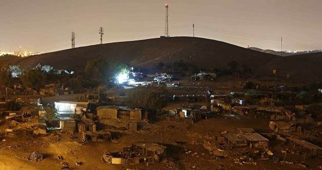 اسرائيل تغرق الخان الاحمر بالمياه العادمة