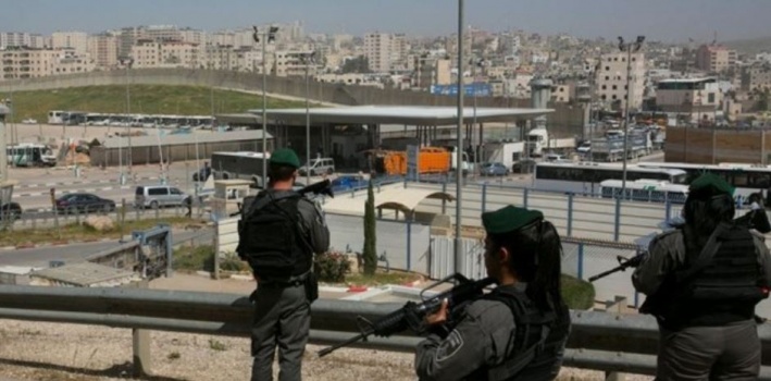 مجندة أطلقت رصاصة على شاب بغرض المتعة